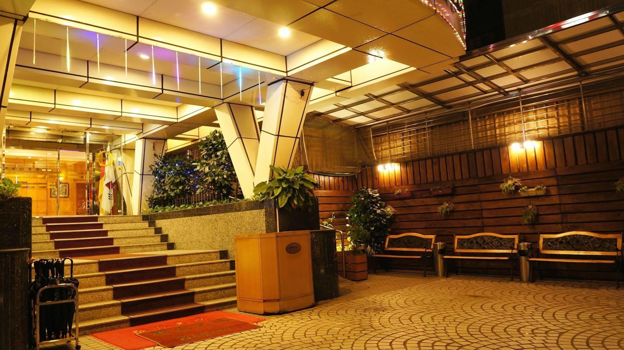 台南 华光大饭店酒店 外观 照片
